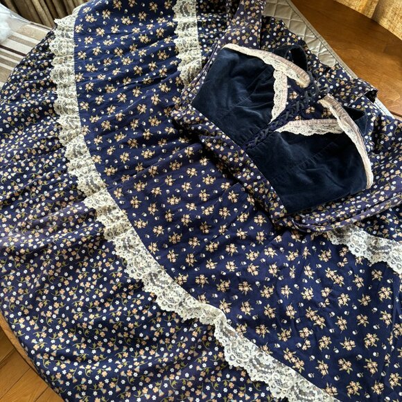 Gunne Sax Dresses & Skirts - 1970’s Gunne Sax Calico Velveteen Prairie Maxi Sundress